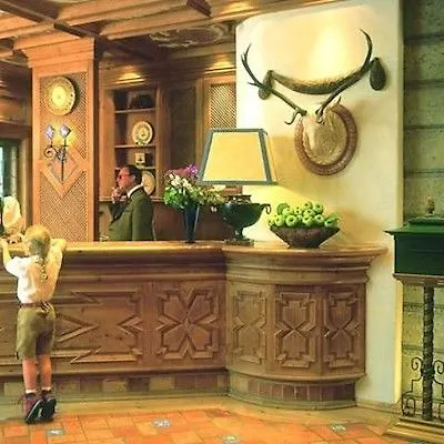 Zur Tenne Отель Кицбюэль