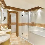 Hotell Zur Tenne 4*